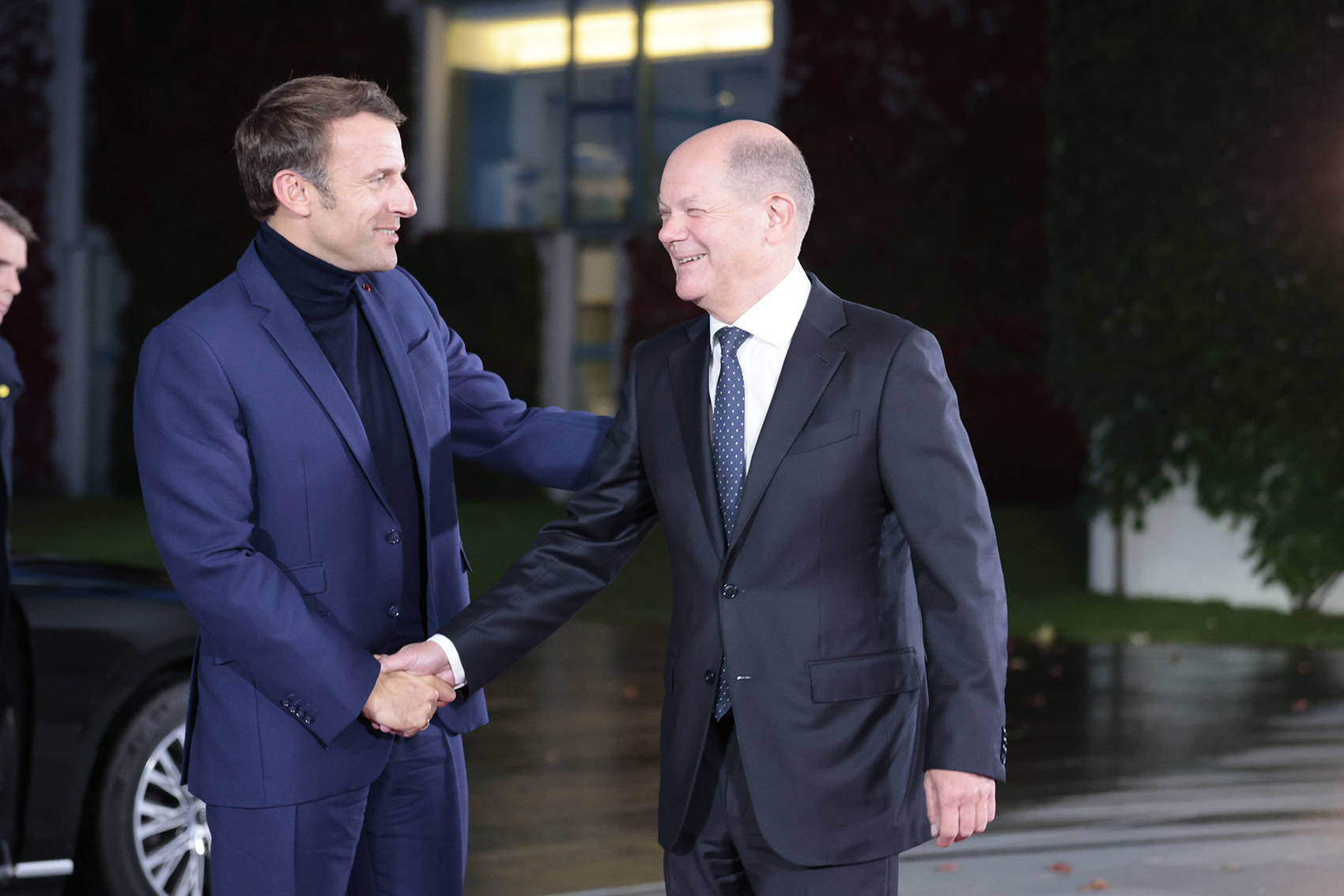 欧洲多国领导人紧急开会,最大的分歧是……北约秘书长表态:欧洲准备为乌提供安全保障