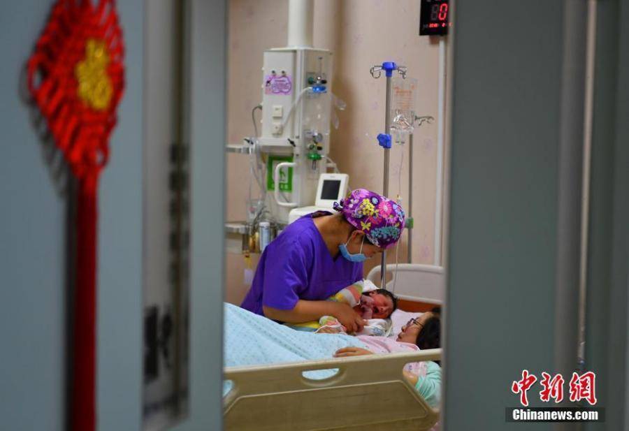 育儿补贴、自由择校,多地部署生育支持政策