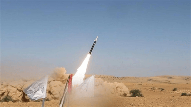 胡塞杀疯了,四次“爆锤”美航母,谁给的底气?