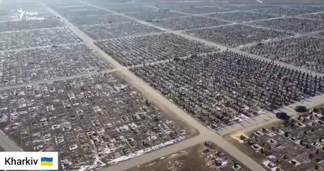 泽连斯基:乌军死亡10万,850万人外逃!乌克兰还能挤出多少兵?