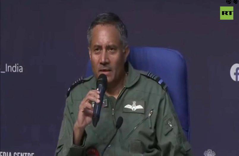 印度军方:击落了“数架”巴基斯坦飞机