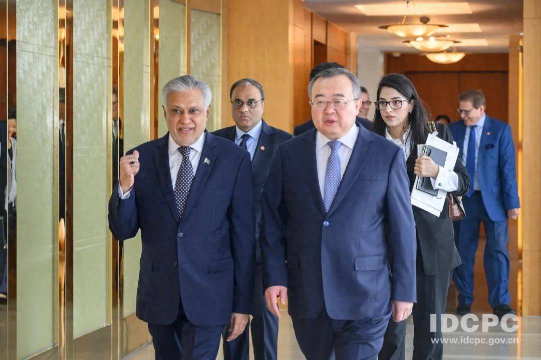 中联部部长刘建超:中方始终将巴基斯坦置于中国外交优先方向