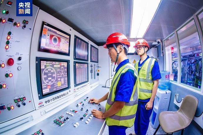 世界最大直径!“山河号”盾构机在山东顺利穿越黄河