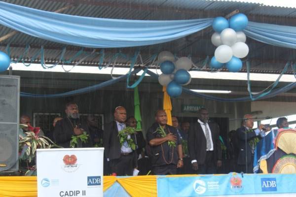 澳官员那个酸:大家只记得中国,可我们也出了钱的