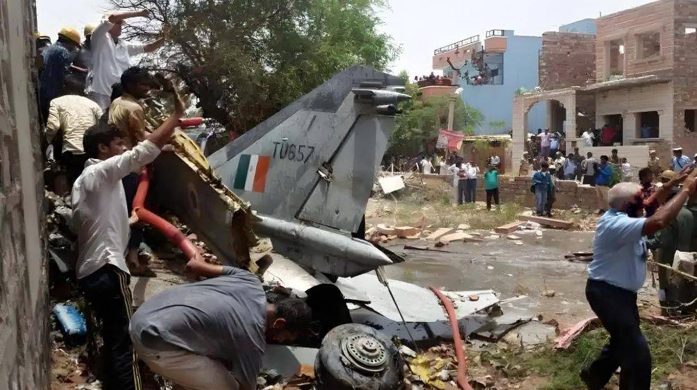 印度军官海外自曝空战惨败,甩锅莫迪政府引全民破防,太尴尬了