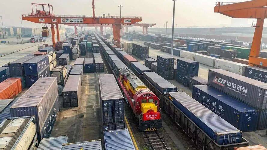 波兰坚决不让中方过境,中欧班列恢复遥遥无期,无奈中方只有改道